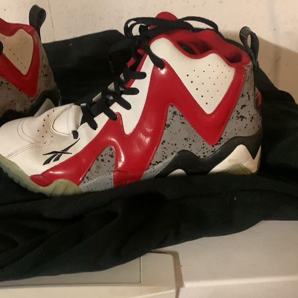 Reebok Crazy Eights Men Basketball Shoes - Picture 2 of 5